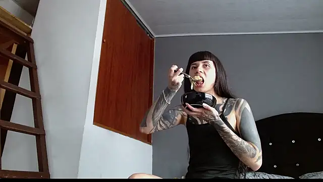 Emilia_1995 webcam