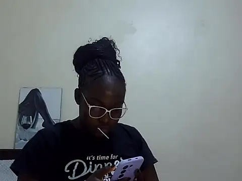 Sexy-suzy webcam