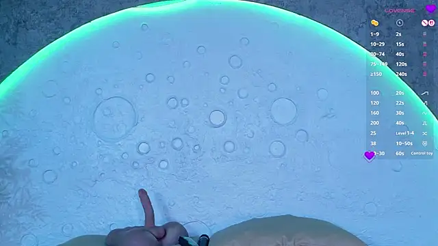 ReinaChloe webcam