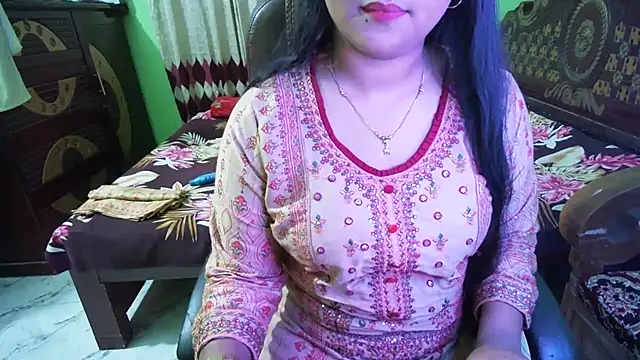BengaliQueenStar webcam