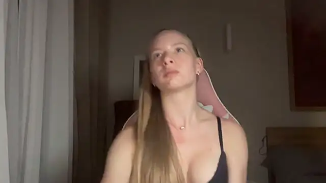 DarimBlondie webcam