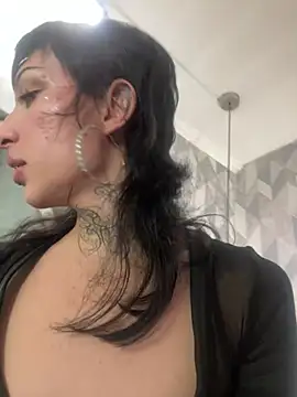 Model: MadisonWood01