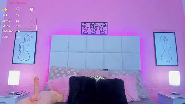 charlotte_kisss