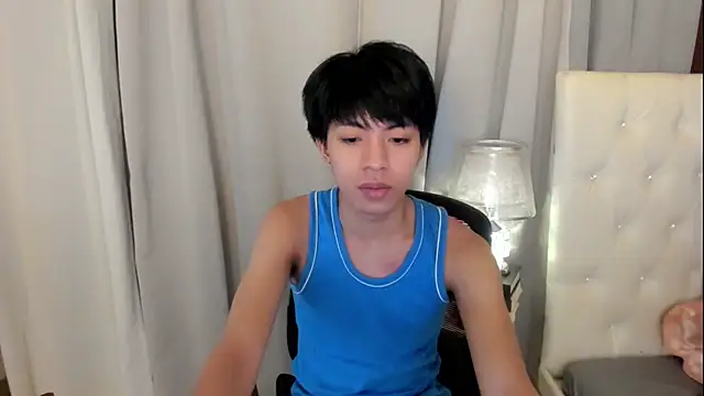 davincihugecock live cam on StripChat