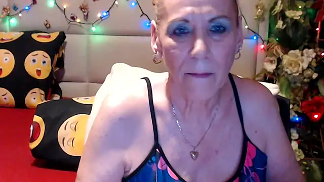 HappyWomanOn webcam