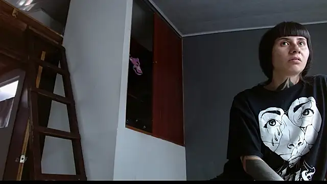 Emilia_1995 webcam