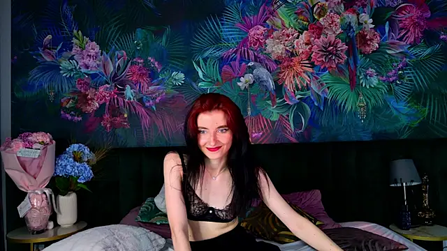 NicoleLuxe webcam
