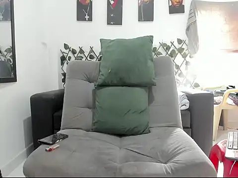 Latins_Boss webcam