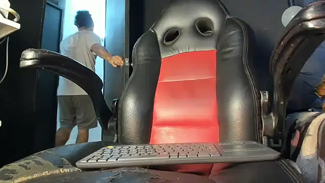 FuckHardlove live cam on StripChat