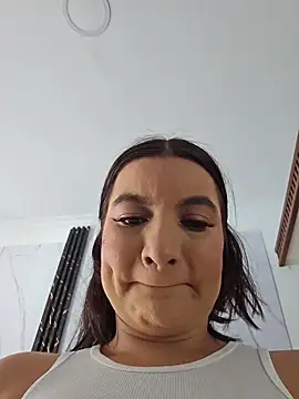 pretty_julieta - Pretty_Julieta's free webcam - UK Sex Cams