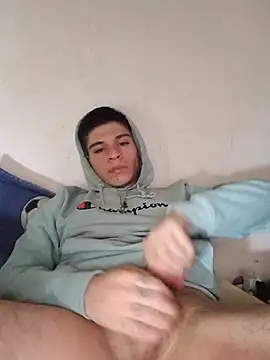 Oliver_LA live cam on StripChat