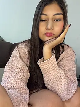 aylin-fire - Aylin-fire's free webcam - UK Sex Cams