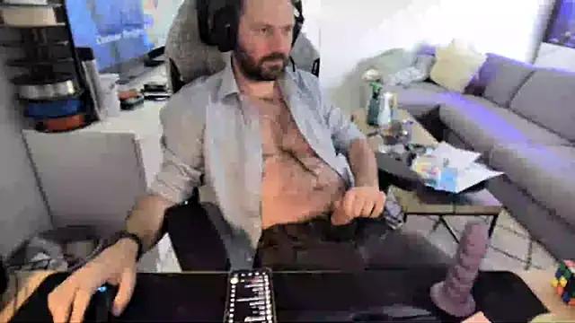pc92160 live cam on StripChat