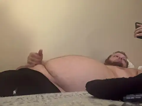 Tallbellybear live cam on StripChat