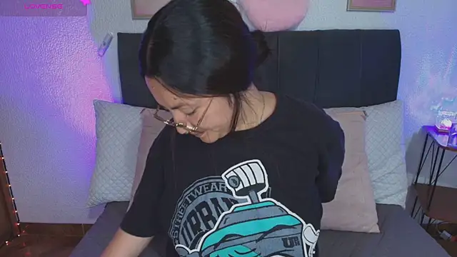 samm_curvy webcam