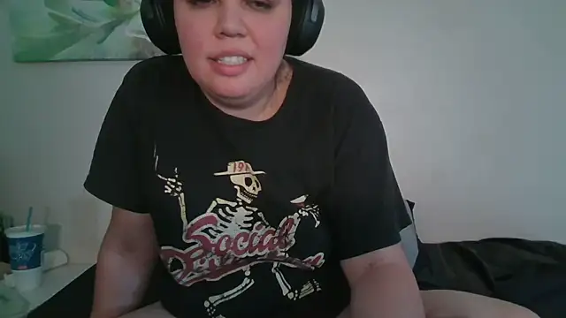 AlessaLoveX live cam on StripChat