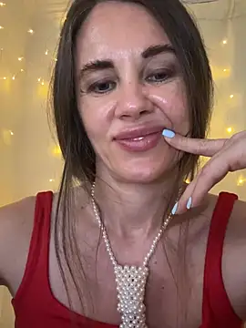LucieMack live cam on StripChat