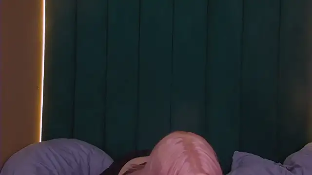 KimMooney live cam on StripChat