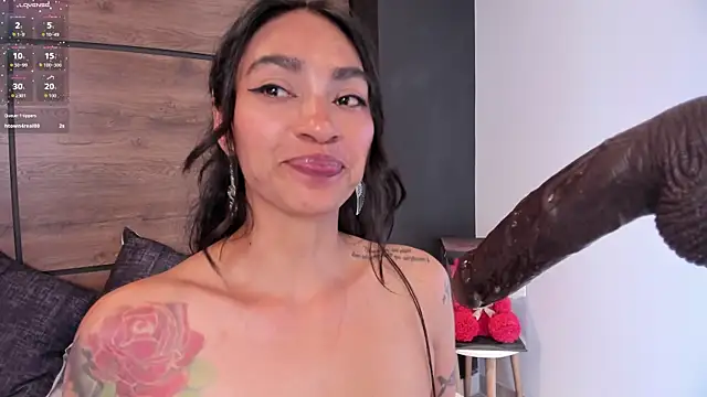 Leamonroe__ webcam