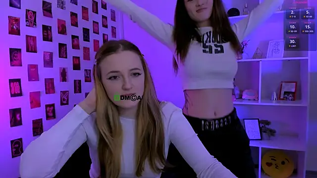 luna_berryy webcam