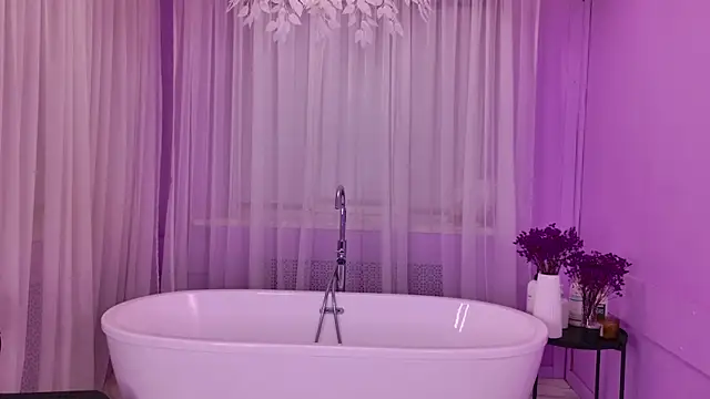 LeyaAtwood webcam