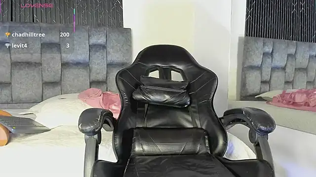 Alexxus_Smith live cam on StripChat
