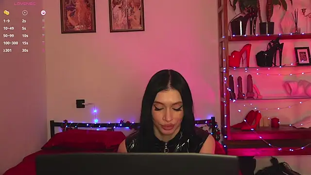 Olivia_Faye