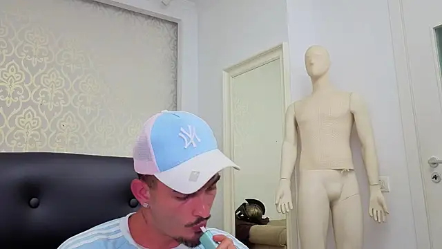 BrandonTate webcam