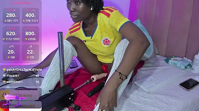 Tahira_21_ webcam