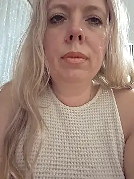 Irina3718 webcam