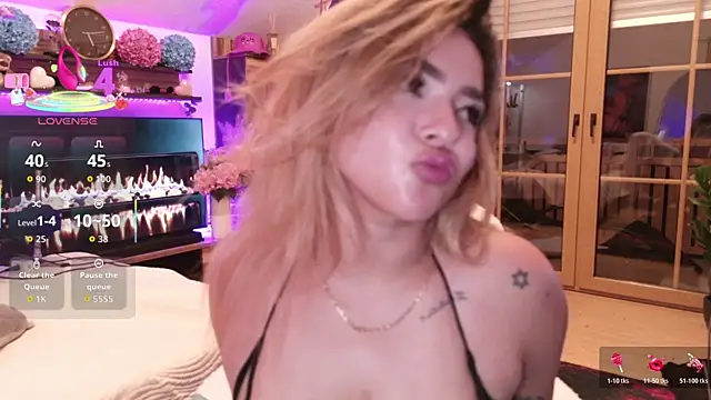 OriannaFox webcam