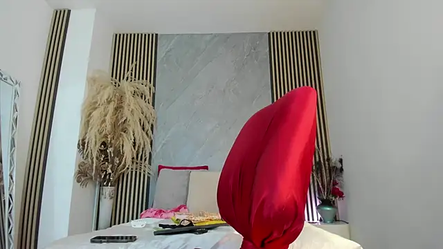 Selenne_Taylor webcam