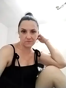 MillaMia45 webcam