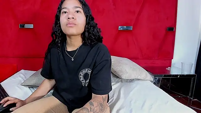 Issa_Bluex6 webcam