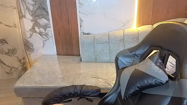 Bella_cross_v webcam