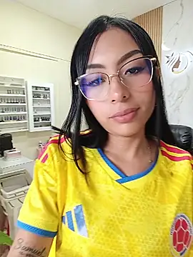 CrystalRouse19 webcam