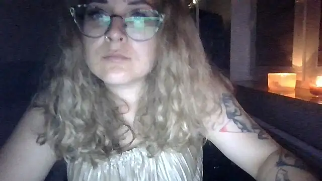 LucyTease webcam