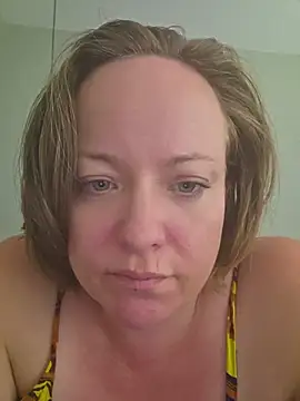 julimonroe webcam