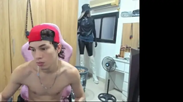 Pride_couple webcam