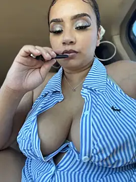 CarmelaAnthony Live Webcam on Stripchat