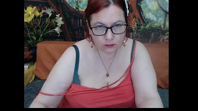 PlayfullMature webcam