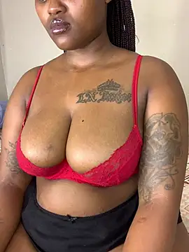 ThickPearlx23 webcam
