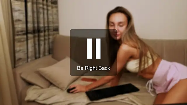 chloewallace webcam