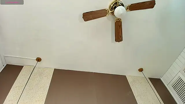 Tiifany_Baker webcam