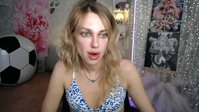 NickyAdamidi webcam