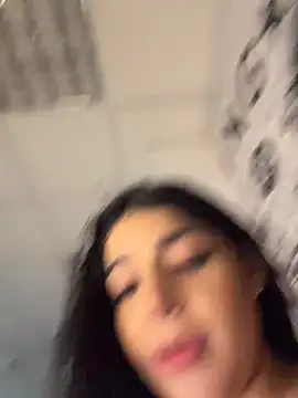 ArieliciousXXX webcam