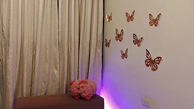 Bella_Exhibition webcam
