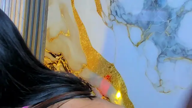 mlucreciasucker303av webcam