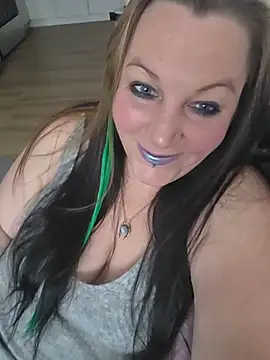 Queenemerald webcam