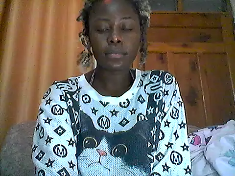 Sexy-alma210 webcam